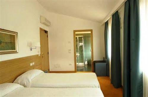 Albergo Al Caminetto 토르볼레 외부 사진